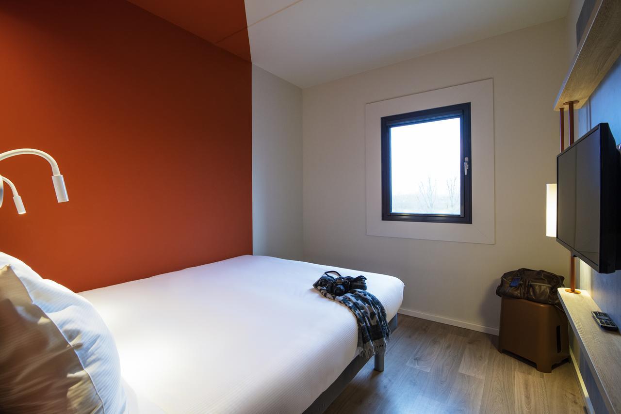 ibis budget Stein Maastricht Exterior foto